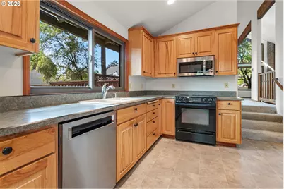 12528 SE Imperial Crest St, Happy Valley, OR 97086 - Photo 10
