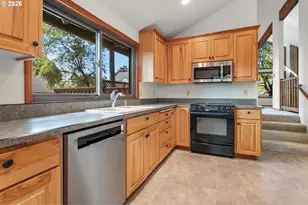 12528 SE Imperial Crest St, Happy Valley, OR 97086 - Photo 10