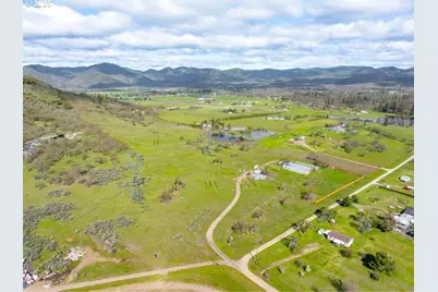 10695 Kildee Ave, Central Point, OR 97502 - Photo 16