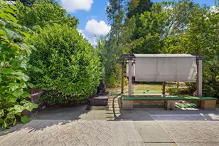 667 Archie St, Eugene, OR 97402 - Photo 32