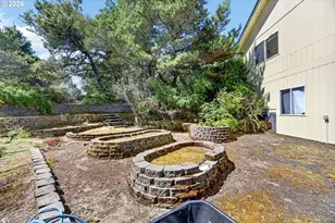 88548 Nautilus Ct, Florence, OR 97439 - Photo 32