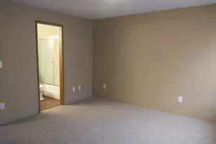 6822 SE Woodstock Blvd, Portland, OR 97206 - Photo 8