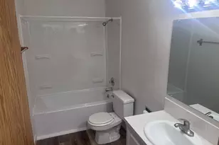 6822 SE Woodstock Blvd, Portland, OR 97206 - Photo 14