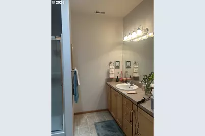 2063 Lake Wind Dr, Eugene, OR 97408 - Photo 10