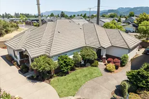 2063 Lake Wind Dr, Eugene, OR 97408 - Photo 30