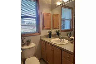 2063 Lake Wind Dr, Eugene, OR 97408 - Photo 12