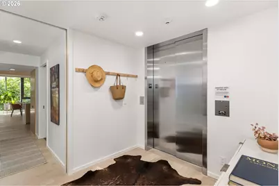 12 NE Fremont St #2W, Portland, OR 97212 - Photo 4