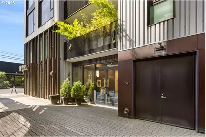 12 NE Fremont St #2W, Portland, OR 97212 - Photo 2
