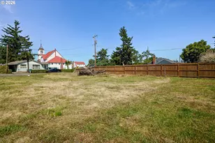 241 Mill St, Silverton, OR 97381 - Photo 36