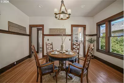 241 Mill St, Silverton, OR 97381 - Photo 10