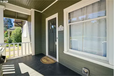 241 Mill St, Silverton, OR 97381 - Photo 4