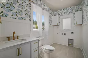 241 Mill St, Silverton, OR 97381 - Photo 26