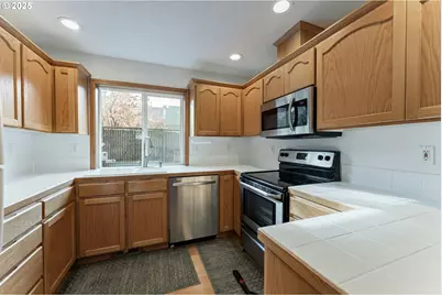 13826 SE Boise Ct, Portland, OR 97236 - Photo 10