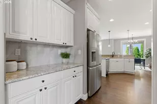330 SE 13th Pl, Canby, OR 97013 - Photo 10