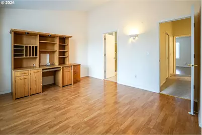 9348 SW Sutton Pl, Tigard, OR 97223 - Photo 20