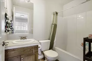 7452 NW Elise Ave, Portland, OR 97229 - Photo 26
