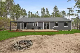 385 Pacific Dunes Dr, North Bend, OR 97459 - Photo 4