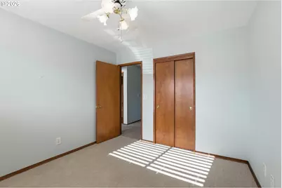 14205 NE Fremont Ct, Portland, OR 97230 - Photo 22