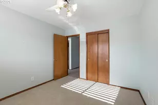 14205 NE Fremont Ct, Portland, OR 97230 - Photo 22