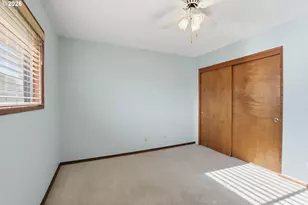 14205 NE Fremont Ct, Portland, OR 97230 - Photo 20