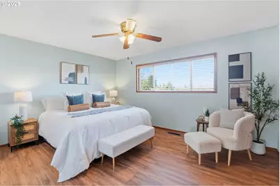 14205 NE Fremont Ct, Portland, OR 97230 - Photo 16