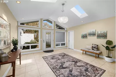 2641 SW Ridge Dr, Portland, OR 97219 - Photo 6