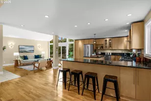 2641 SW Ridge Dr, Portland, OR 97219 - Photo 14