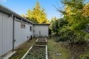 2641 SW Ridge Dr, Portland, OR 97219 - Photo 34