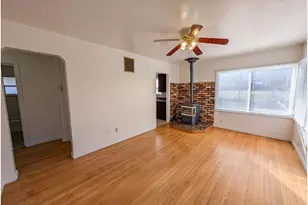 901 2nd St, La Grande, OR 97850 - Photo 2