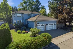 17903 Ridge Lake Dr, Lake Oswego, OR 97034 - Photo 4