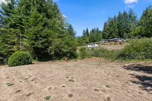 1312 W 14th St, Coquille, OR 97423 - Photo 36