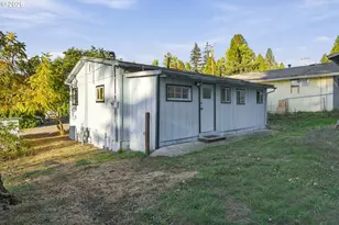 541 Mont St, Canyonville, OR 97417 - Photo 20
