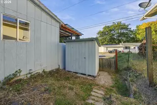 541 Mont St, Canyonville, OR 97417 - Photo 26
