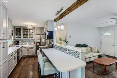 16827 SE Rhine St, Portland, OR 97236 - Photo 8