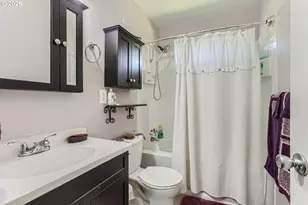 16827 SE Rhine St, Portland, OR 97236 - Photo 12