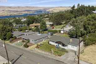 1718 Nevada St, The Dalles, OR 97058 - Photo 2