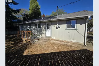954 NE Madrona Dr, Myrtle Creek, OR 97457 - Photo 40