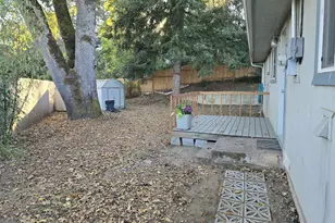 954 NE Madrona Dr, Myrtle Creek, OR 97457 - Photo 38