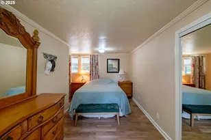 1049 N River Dr, Sweet Home, OR 97386 - Photo 14