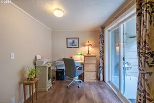 1049 N River Dr, Sweet Home, OR 97386 - Photo 18