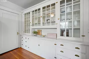 2083 NW Johnson St, Portland, OR 97209 - Photo 14