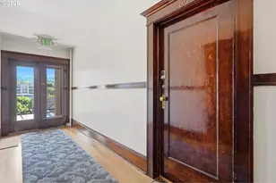 2083 NW Johnson St, Portland, OR 97209 - Photo 6
