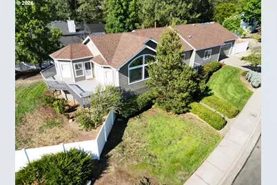 212 Wagon Wheel Dr, Grants Pass, OR 97527 - Photo 2