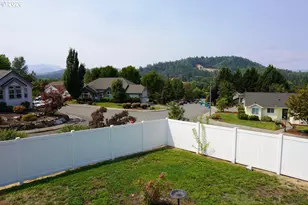212 Wagon Wheel Dr, Grants Pass, OR 97527 - Photo 6