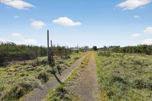 89953 Seales Rd, Warrenton, OR 97146 - Photo 6
