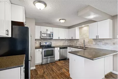 2577 Elysium Ave, Eugene, OR 97401 - Photo 12