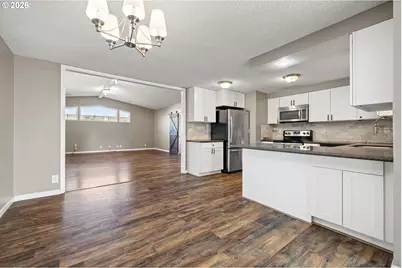 2577 Elysium Ave, Eugene, OR 97401 - Photo 10