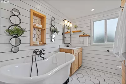 900 N Williams St, Newberg, OR 97132 - Photo 22