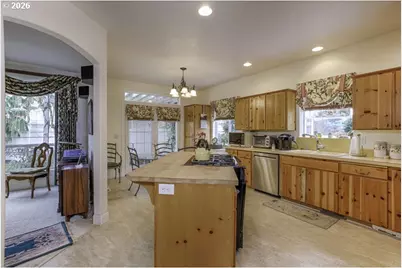 4374 Log Dr, Salem, OR 97305 - Photo 10