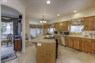 4374 Log Dr, Salem, OR 97305 - Photo 10
